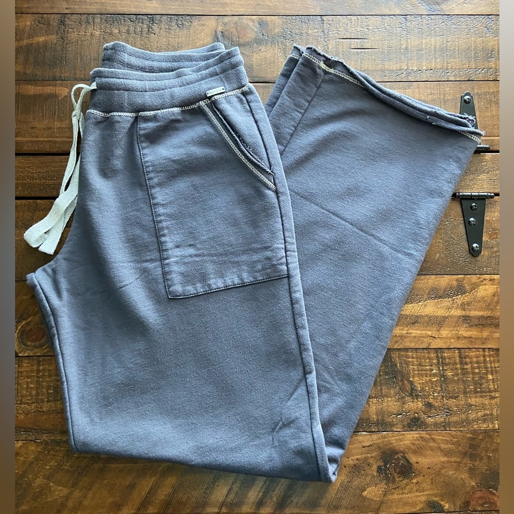 Kenzie Gray Woman’s Casual Pants Size Small